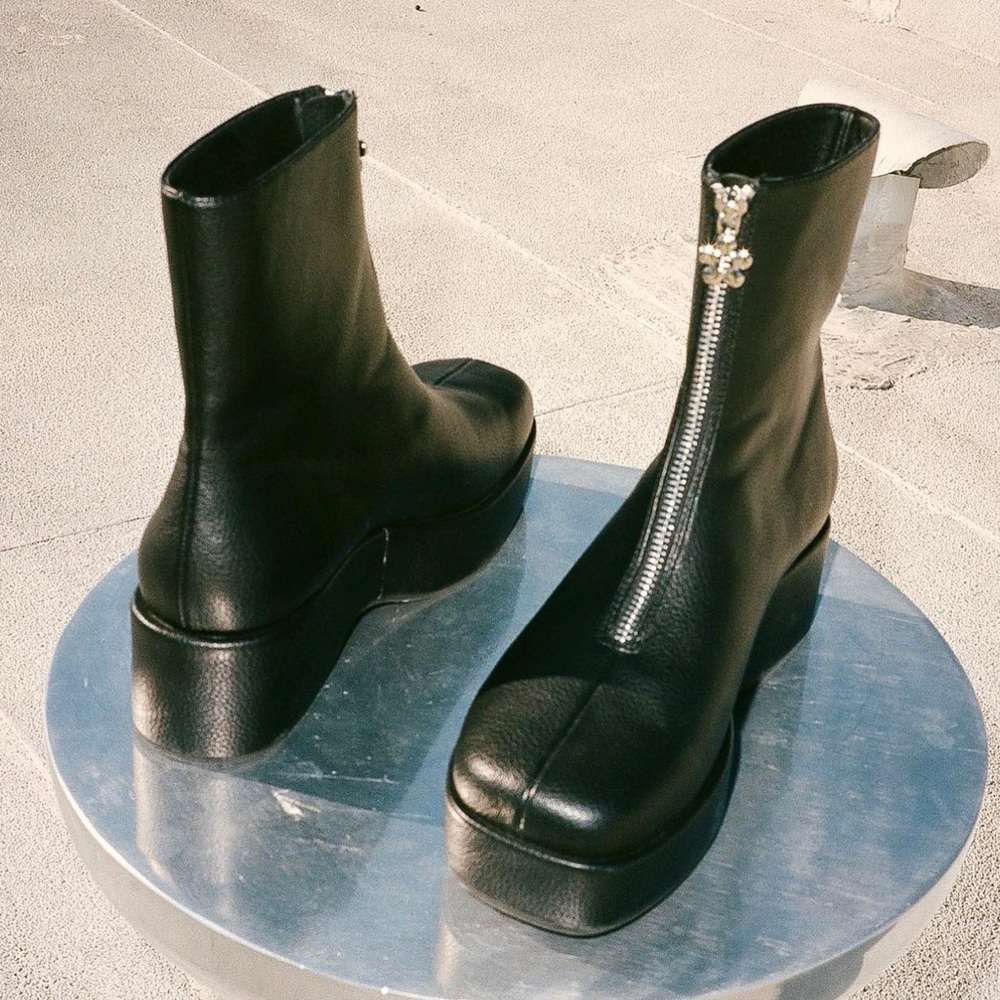 LISA SAYS GAH CHLOE BOOTS Brand New IN BOX RARE SIZE